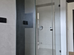 Sklenené sprchové boxy - 68